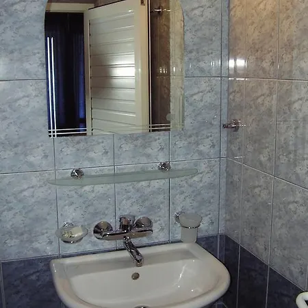 Sea House 3*