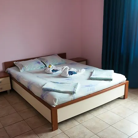 Sea House 3* Νεσέμπαρ