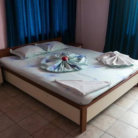 Sea House בית הארחה
